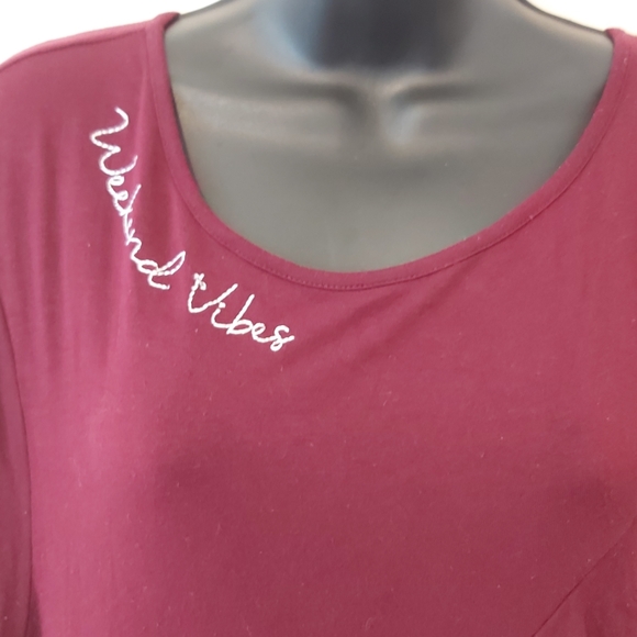LANE BRYANT | Women's 'Weekend Vibes' Top Maroon Size 22/24 - Picture 2 of 7